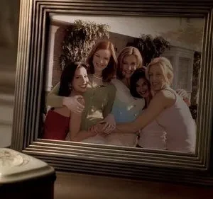 Donas de Casa Desesperadas – T01E23: Um Dia Maravilhoso