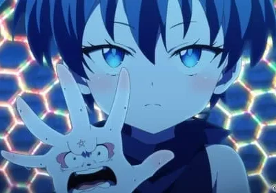 Jovem anime de cabelo azul e olhos brilhantes, expressão séria, exibe a palma com um rosto assustado. Fundo azul com hexágonos luminosos.