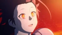 Close-up de personagem de anime com olhos brilhantes laranja e cabelo escuro com detalhes vermelhos. Fundo vibrante laranja e vermelho.
