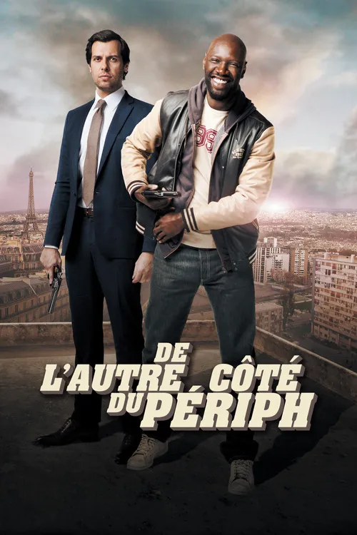 Um homem de terno sério e outro casual sorridente, ambos armados, em um telhado com vista para Paris e a Torre Eiffel.