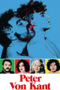 Pôster pop-art: dois homens em momento íntimo no topo azul. Abaixo, quatro retratos coloridos de personagens expressivos. Estilo vibrante.