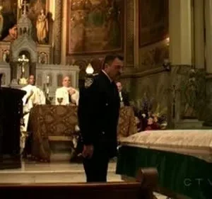 Sangue Azul – T01E04: Policial Caído