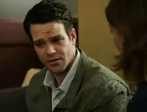 Sangue Azul – T01E21: O Garoto De Porão