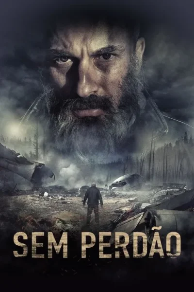 Rosto intenso de um homem barbudo sobre um cenário de floresta com fumaça e destroços de avião, onde outro homem está de costas.