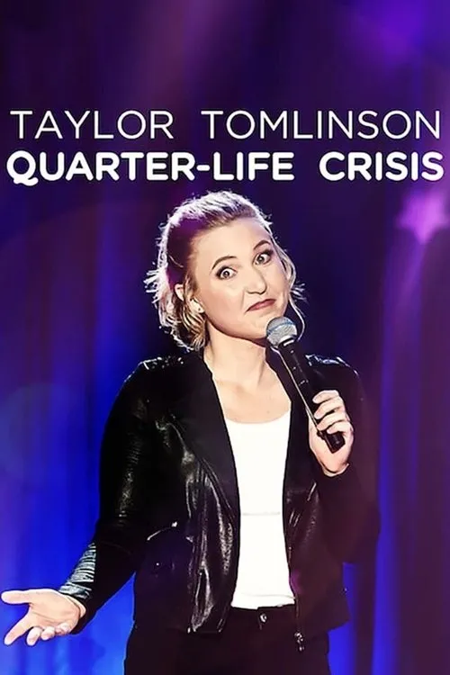 Taylor Tomlinson:Quarter-Life Crisis 1 Comediante loira em jaqueta de couro preta,microfone na mão,faz expressão divertida no palco iluminado em tons roxos.