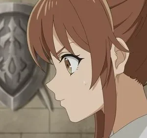 Garota anime de perfil, cabelo castanho com fita verde, expressão tensa e gota de suor. Escudo decorado em parede de pedra ao fundo.