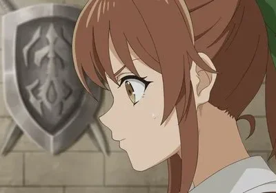 Garota anime de perfil, cabelo castanho com fita verde, expressão tensa e gota de suor. Escudo decorado em parede de pedra ao fundo.