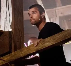 Banshee – T01E02: A Rave