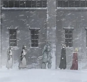 Fullmetal Alchemist: Edward, Alphonse e amigos caminham sob nevasca intensa em frente a um prédio cinza. Clima sombrio e frio.