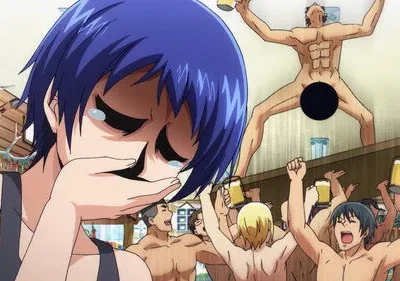 Jovem de Grand Blue chora, olhos escuros e marejados, enquanto homens nus festejam euforicamente com canecas de cerveja em uma cena caótica.