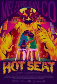 Hot Seat 9 Mulher e criança se abraçam, com um gato, em banquinhos. Um gigante galo flamejante e furioso as observa, em cores intensas.