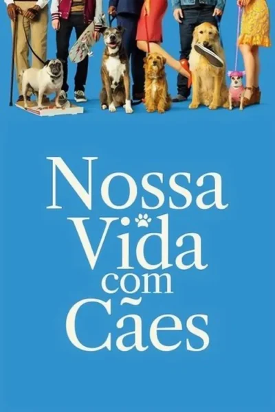 Pessoas e cinco cães de raças diversas (pug, golden, chihuahua) posam em fundo azul. Um golden segura um sapato. Clima divertido e familiar.