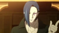Roland, de The Case Study of Vanitas, com cabelo azul, maquiagem roxa e sorriso confiante, gesticula em cena escura.