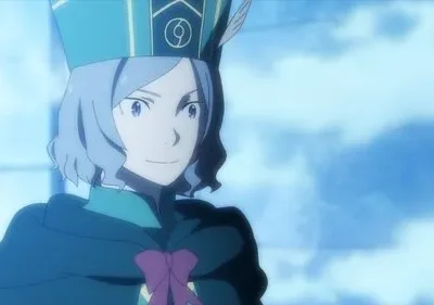 Julius Euclius de Re:Zero, com cabelo azul e chapéu com pena, sorri gentilmente contra um fundo etéreo azul. Pôster.
