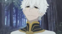 Re:Zero: Regulus Corneas, homem de cabelo branco e olhos dourados, sorri enigmaticamente em uma floresta escura e nebulosa.