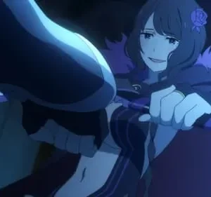 Elsa Granhiert de Re:Zero sorri sinistramente, segurando uma adaga sob luz azul, com um ar perigoso e confiante.