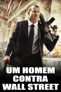 Homem careca de terno com rifle e pistola em meio a explosões urbanas. Edifício clássico e bandeira dos EUA ao fundo.